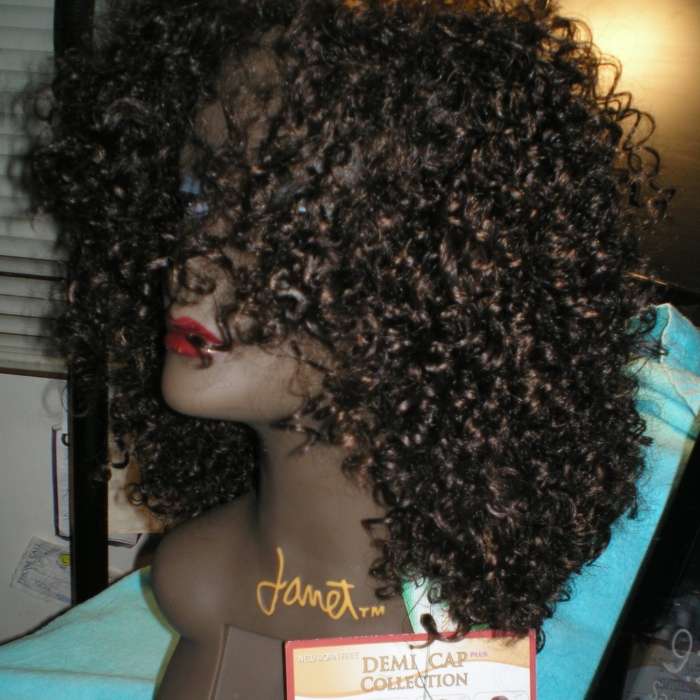 Demi Collection Queen